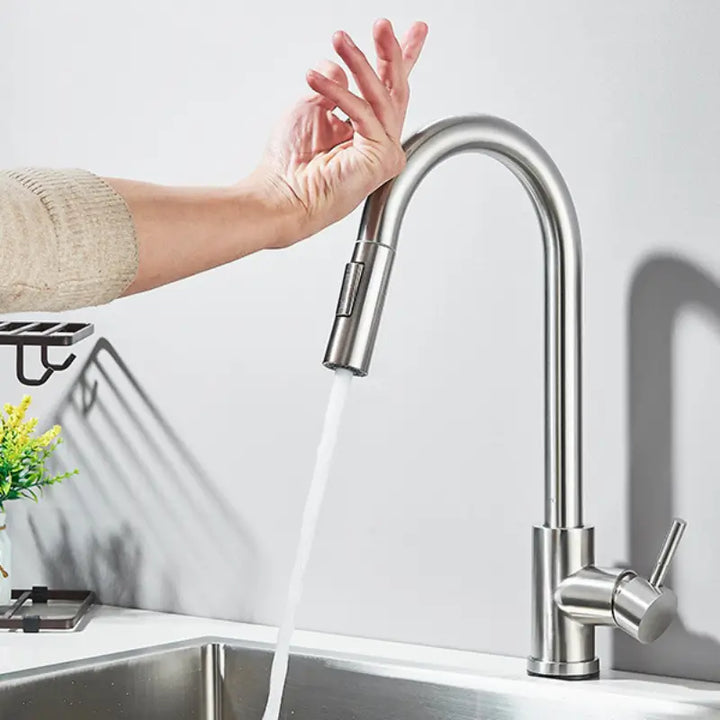 TORNEIRA-PARA-COZINHA-GOURMET-COM-SENSOR-PRATA-LAREVY-2